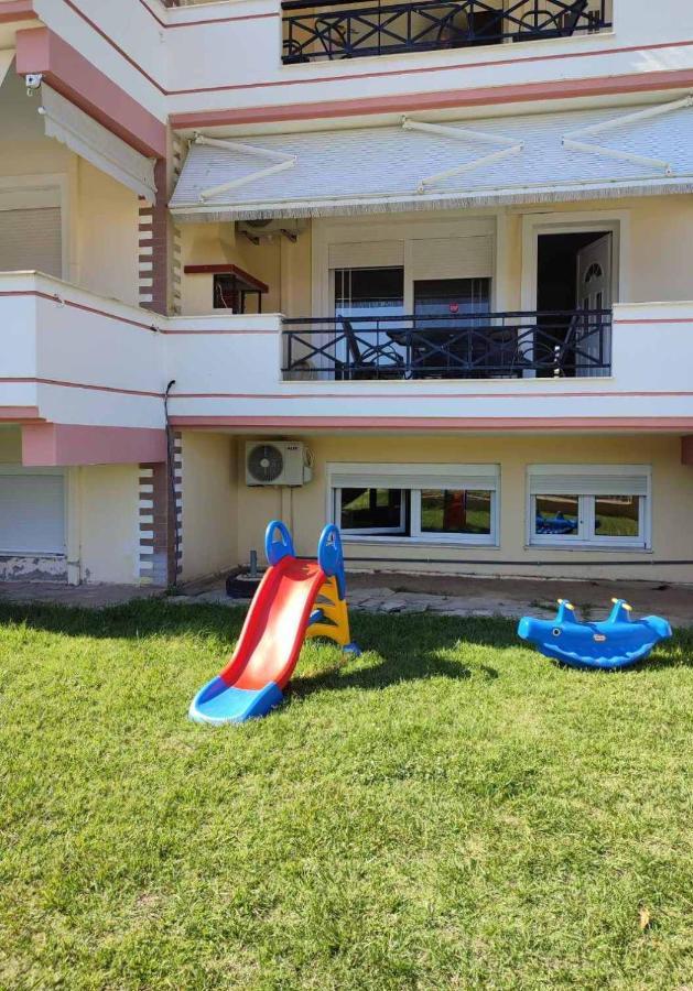 The Twelve In Iraklitsa Apartamento Nea Iraklitsa Exterior foto