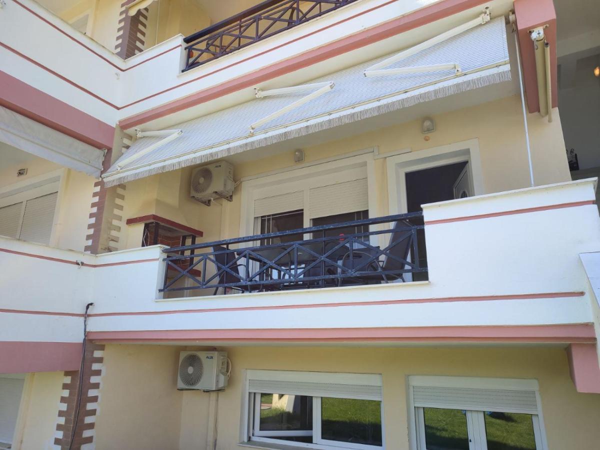 The Twelve In Iraklitsa Apartamento Nea Iraklitsa Exterior foto